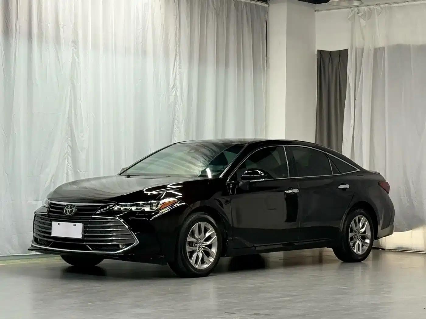 2021 Toyota Avalon 2.5L Luxury Edition — миниатюра 1