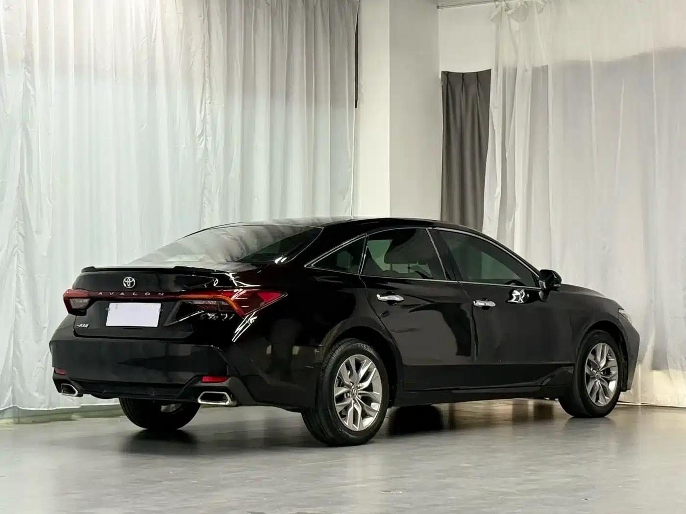 2021 Toyota Avalon 2.5L Luxury Edition — миниатюра 4