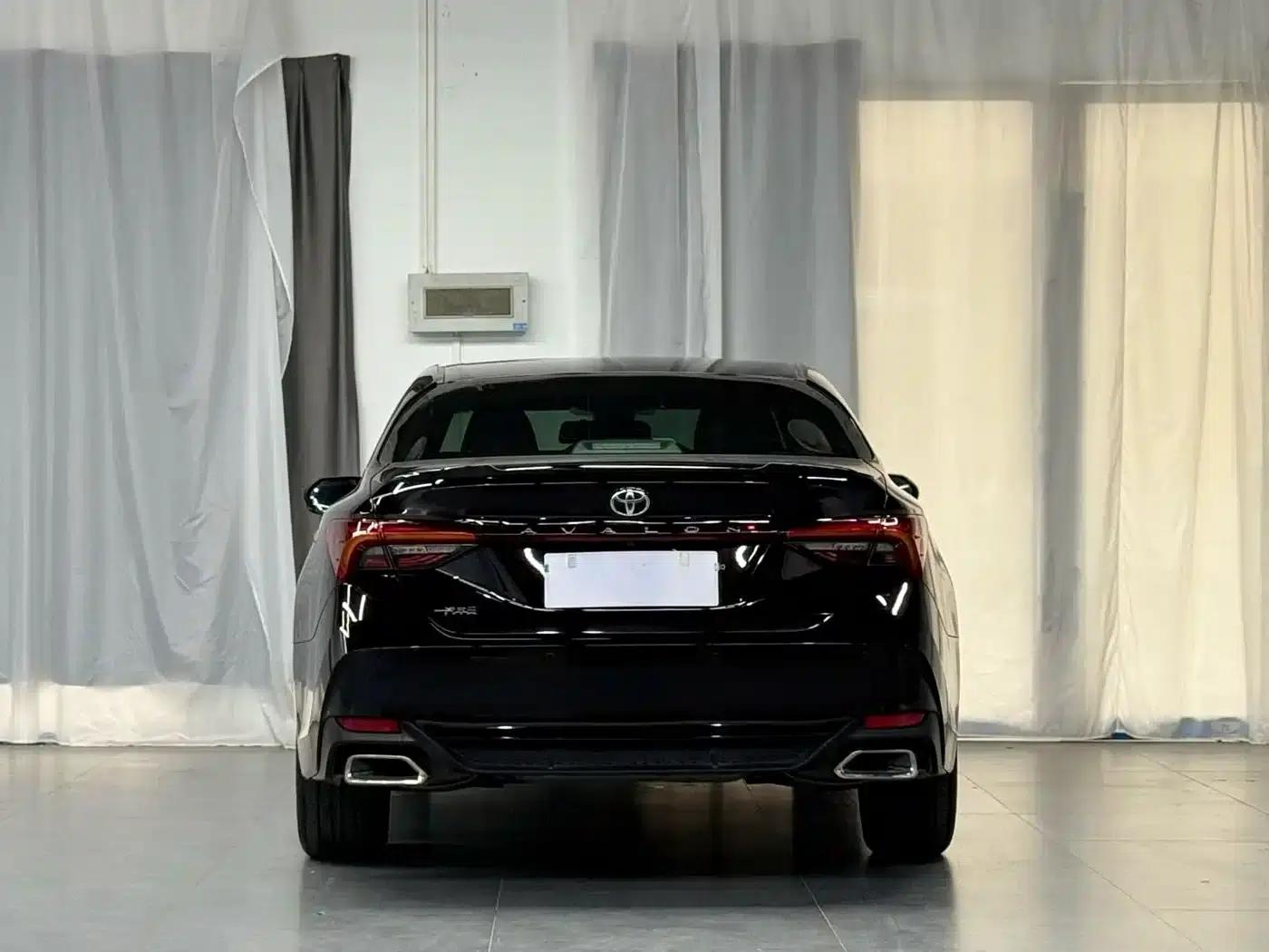 2021 Toyota Avalon 2.5L Luxury Edition — миниатюра 6