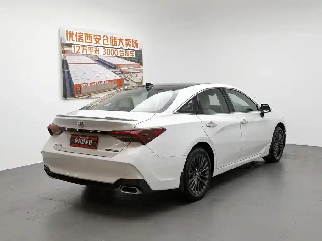 2023 Toyota Avalon 2.5L Touring Premium Edition — миниатюра 2