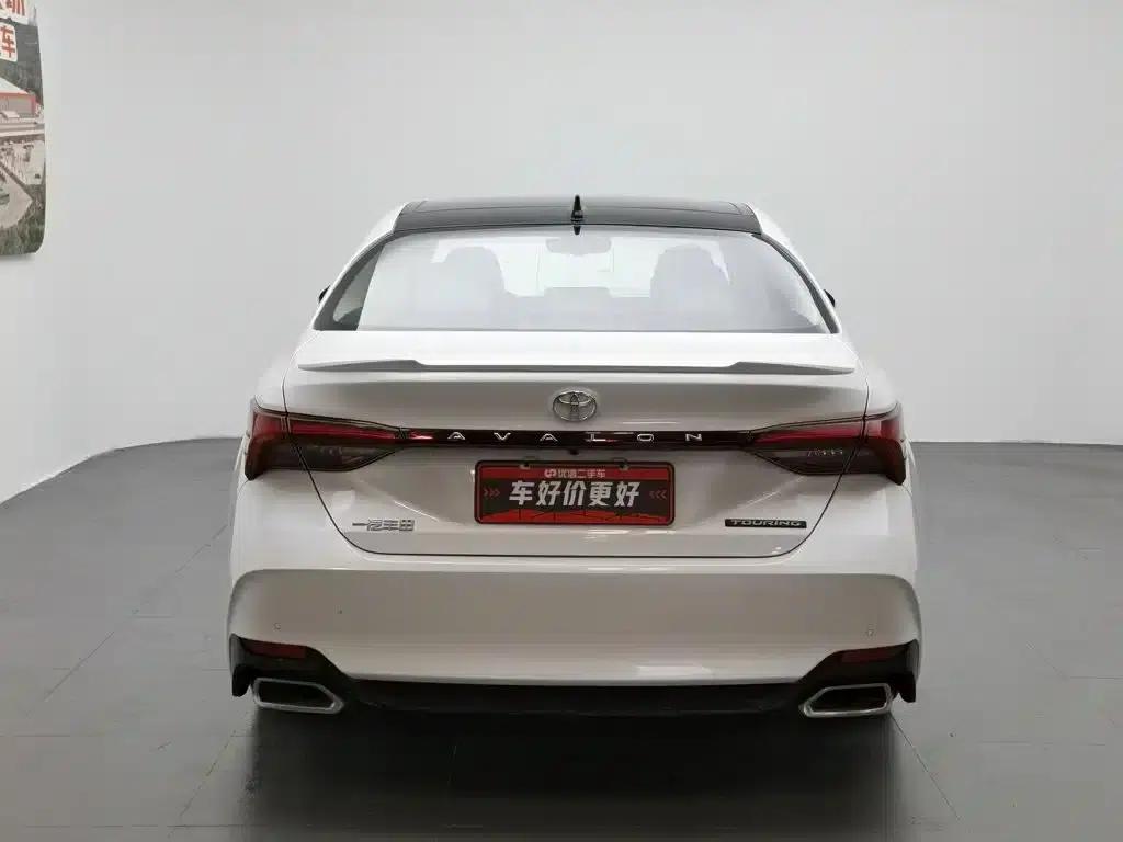 2023 Toyota Avalon 2.5L Touring Premium Edition — миниатюра 4