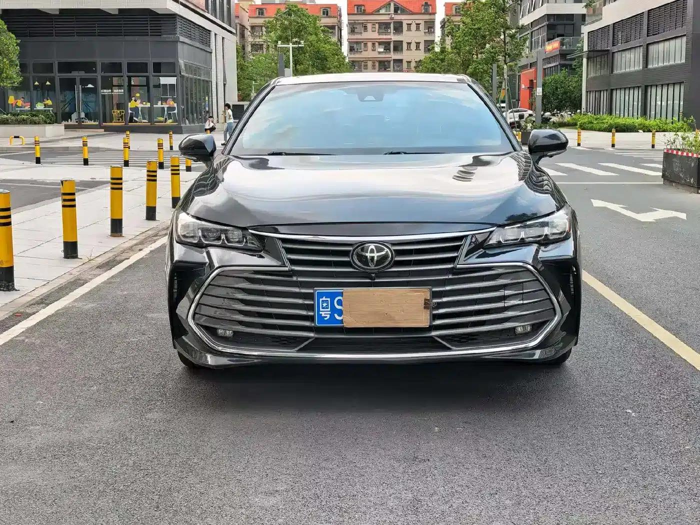 2019 Toyota Avalon 2.0L Luxury Edition (China VI Emission Standard) — миниатюра 1
