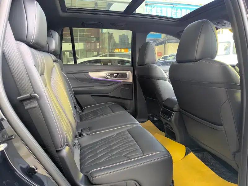 Trumpchi GS8 2022 Navigator Series 2.0TGDI 2WD Luxury Intelligent Connected 7-Seater — миниатюра 16