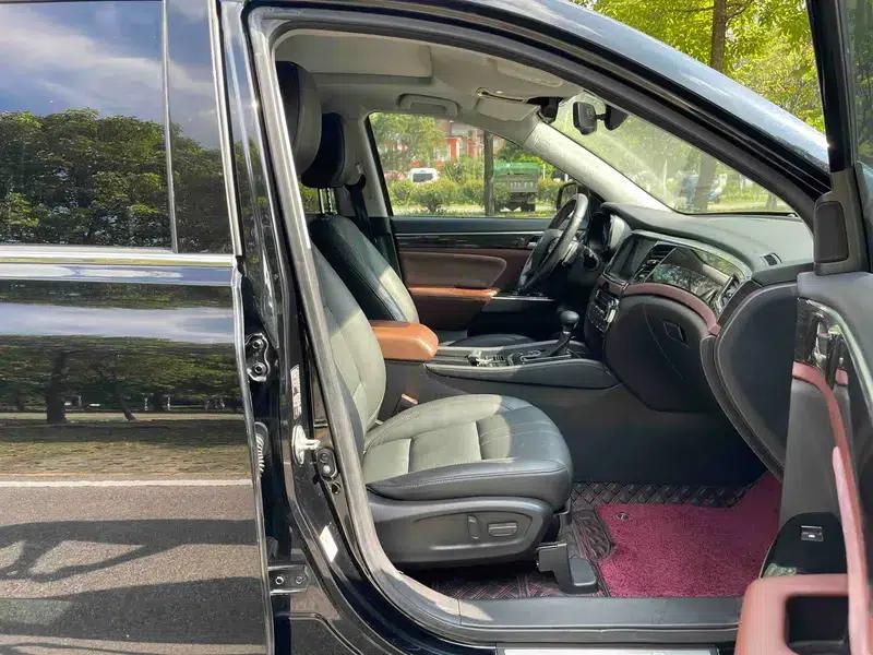 Trumpchi GS8 2017 320T 2WD Luxury Intelligent Connected Edition 7-Seater — миниатюра 18