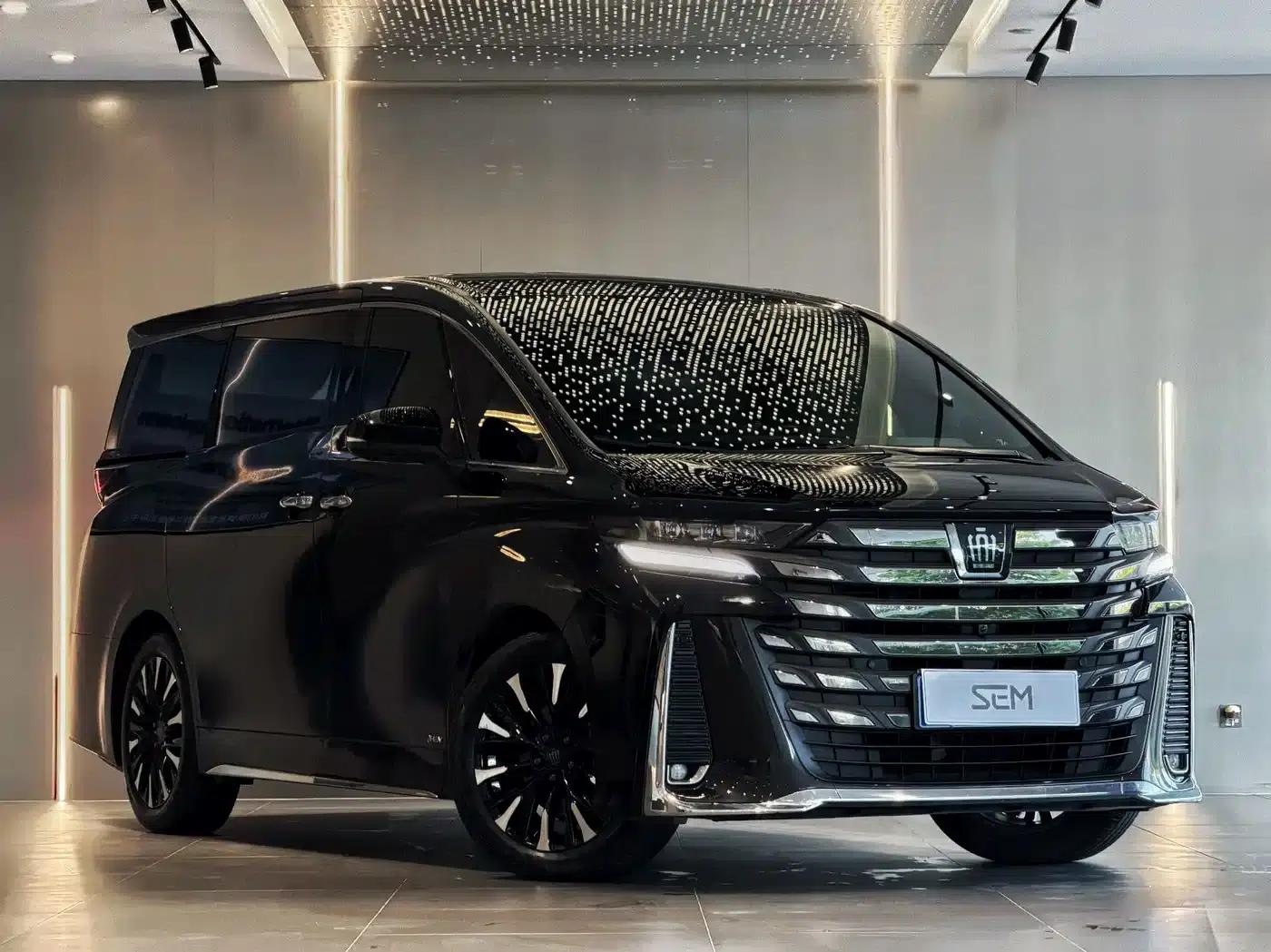 2024 Alphard Crown Hybrid 2.5L Supreme Executive Edition — миниатюра 3