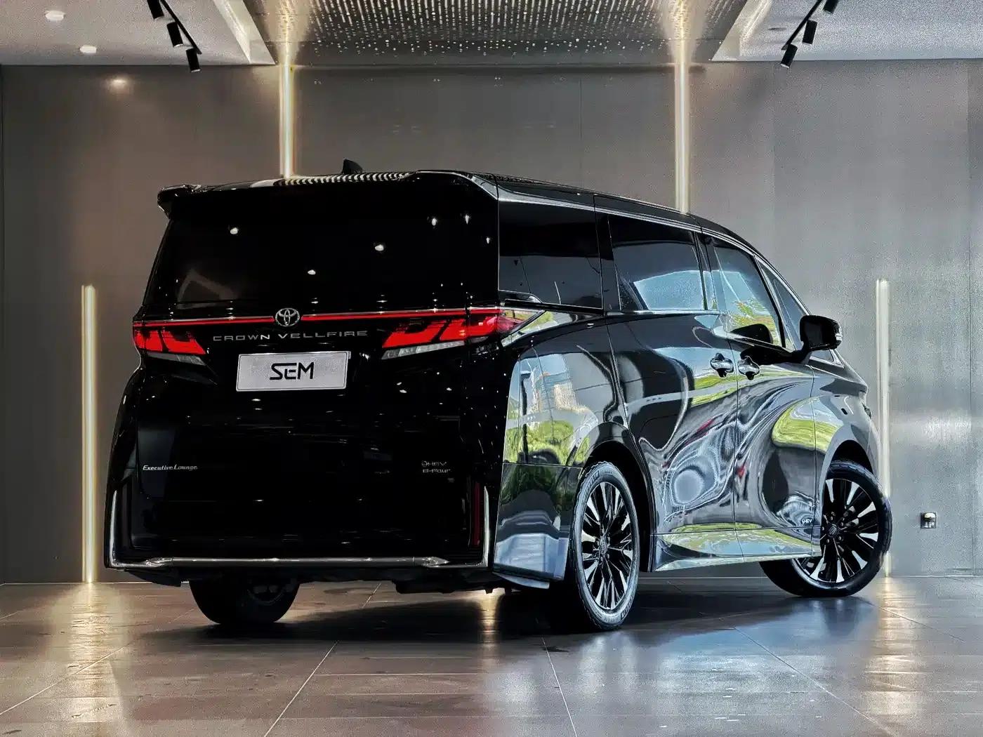 2024 Alphard Crown Hybrid 2.5L Supreme Executive Edition — миниатюра 4