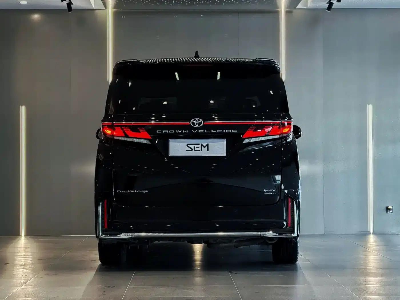 2024 Alphard Crown Hybrid 2.5L Supreme Executive Edition — миниатюра 5