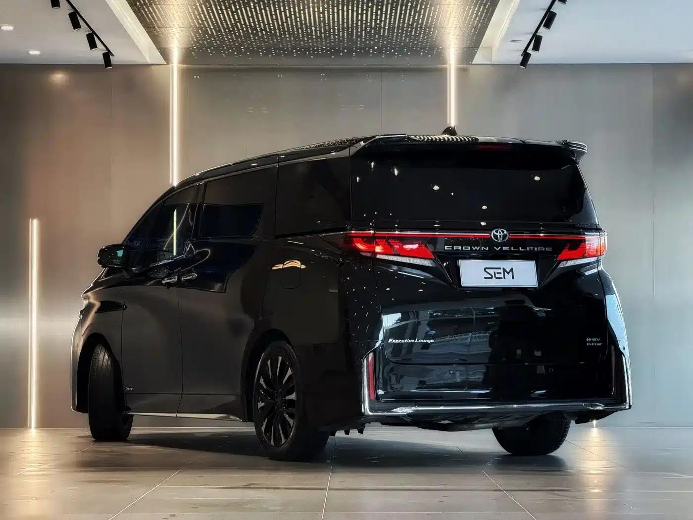 2024 Alphard Crown Hybrid 2.5L Supreme Executive Edition — миниатюра 6
