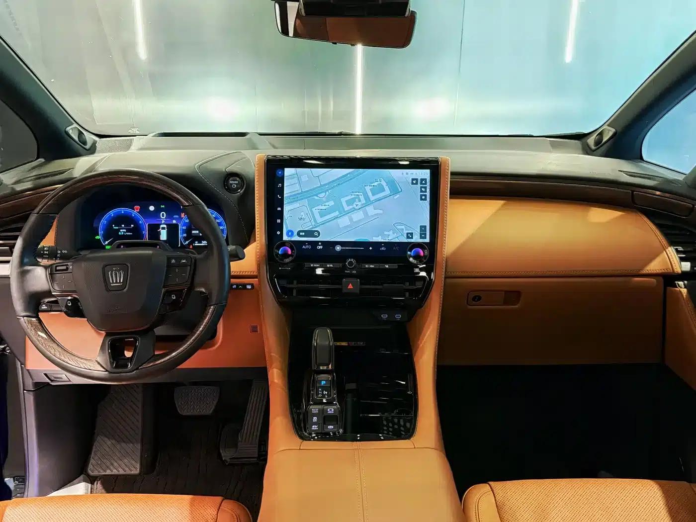 2024 Alphard Crown Hybrid 2.5L Supreme Executive Edition — миниатюра 8