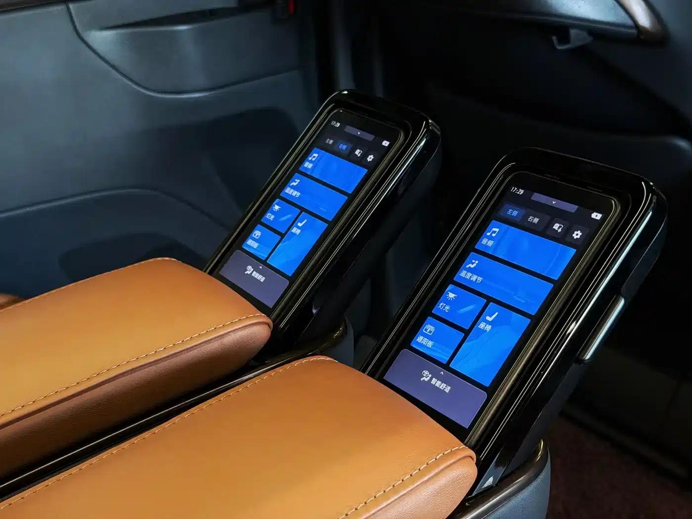 2024 Alphard Crown Hybrid 2.5L Supreme Executive Edition — миниатюра 9