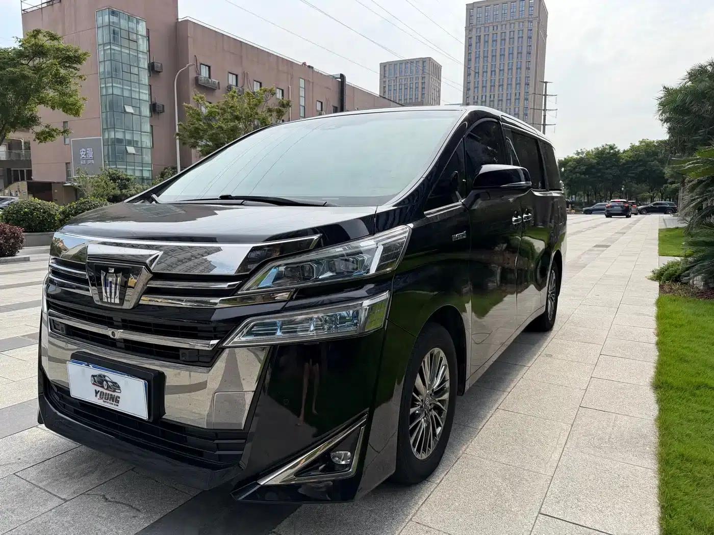 2021 Alphard Crown Hybrid 2.5L HV Luxury Edition — миниатюра 2