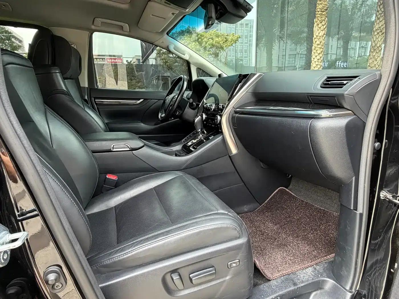 2021 Alphard Crown Hybrid 2.5L HV Luxury Edition — миниатюра 13