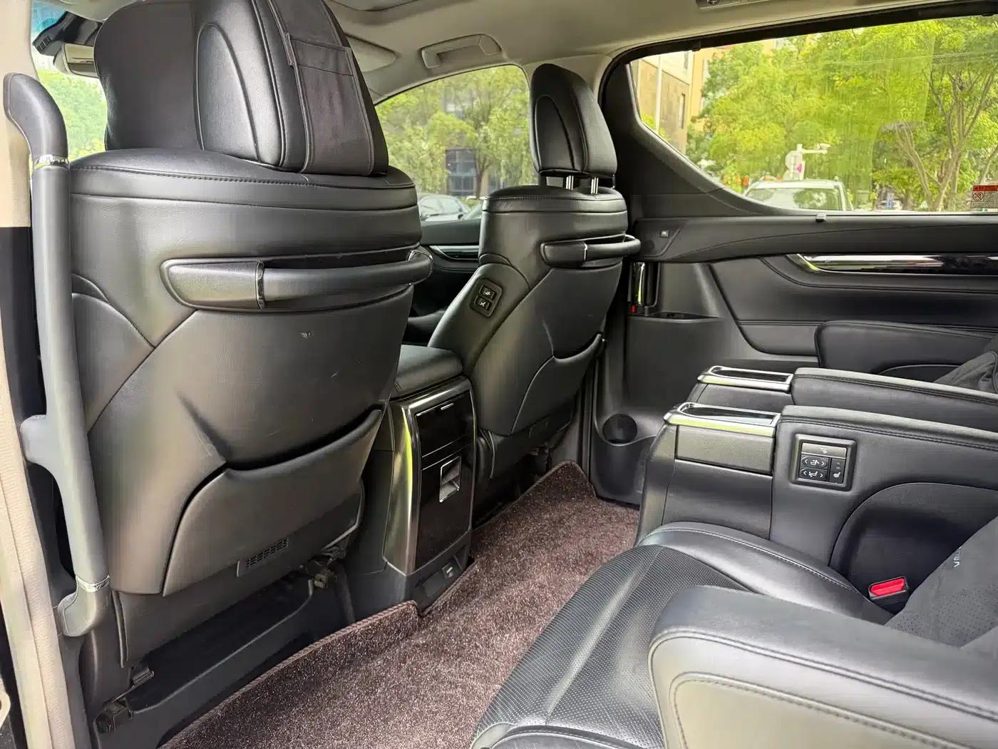 2021 Alphard Crown Hybrid 2.5L HV Luxury Edition — миниатюра 9