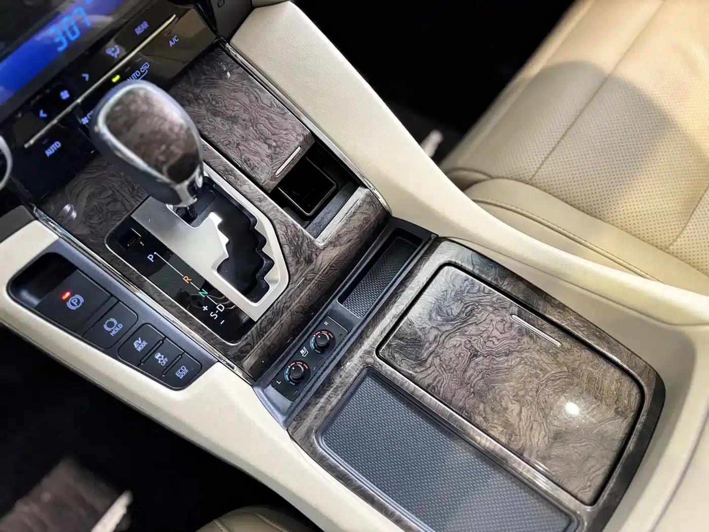 2021 Alphard Crown Hybrid 2.5L HV Premium Edition — миниатюра 8
