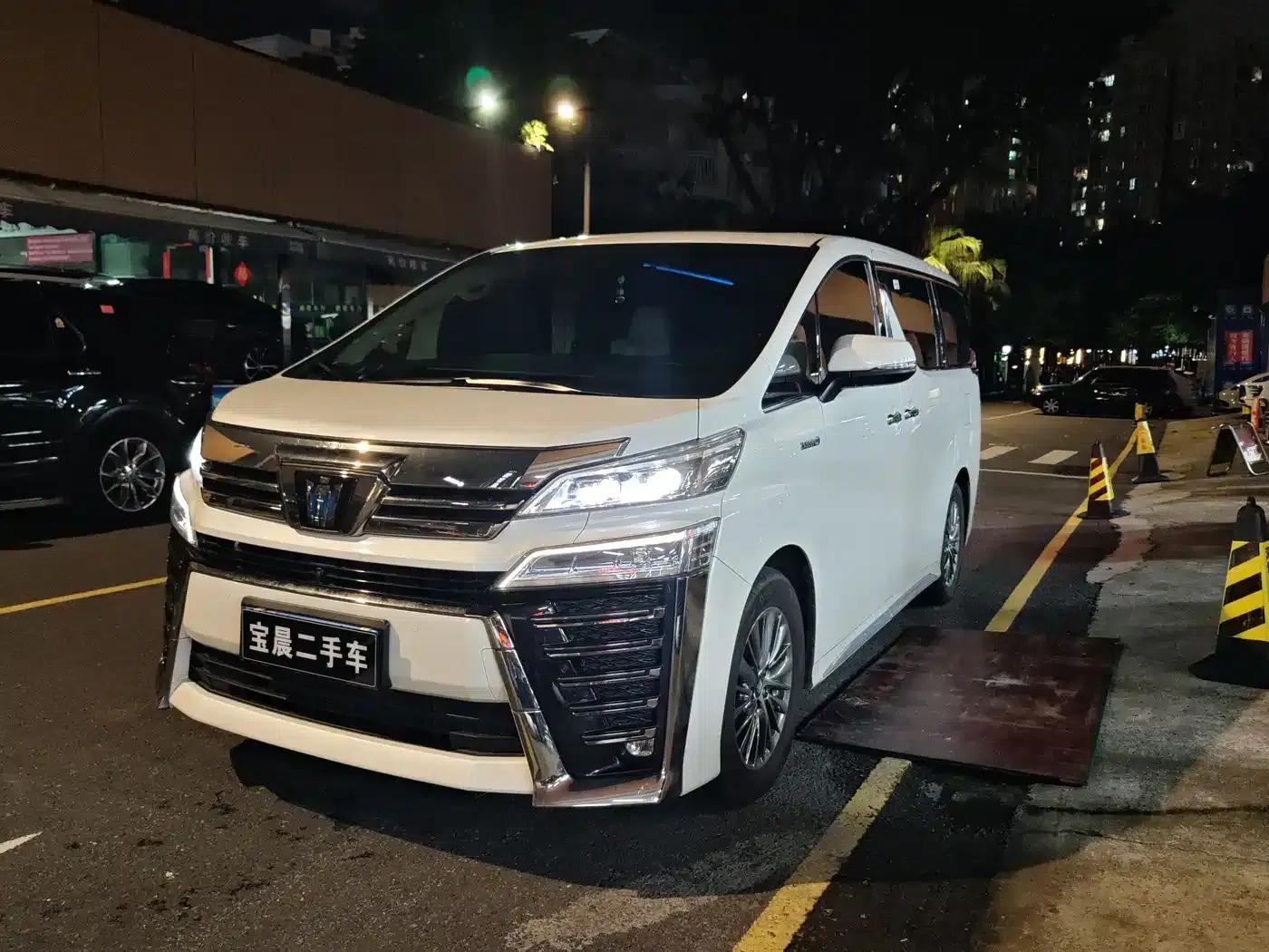2021 Alphard Crown Hybrid 2.5L HV Supreme Edition — миниатюра 1