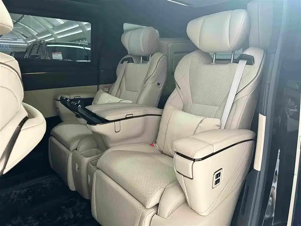 2024 Alphard Crown Hybrid 2.5L Supreme Executive Edition — миниатюра 5