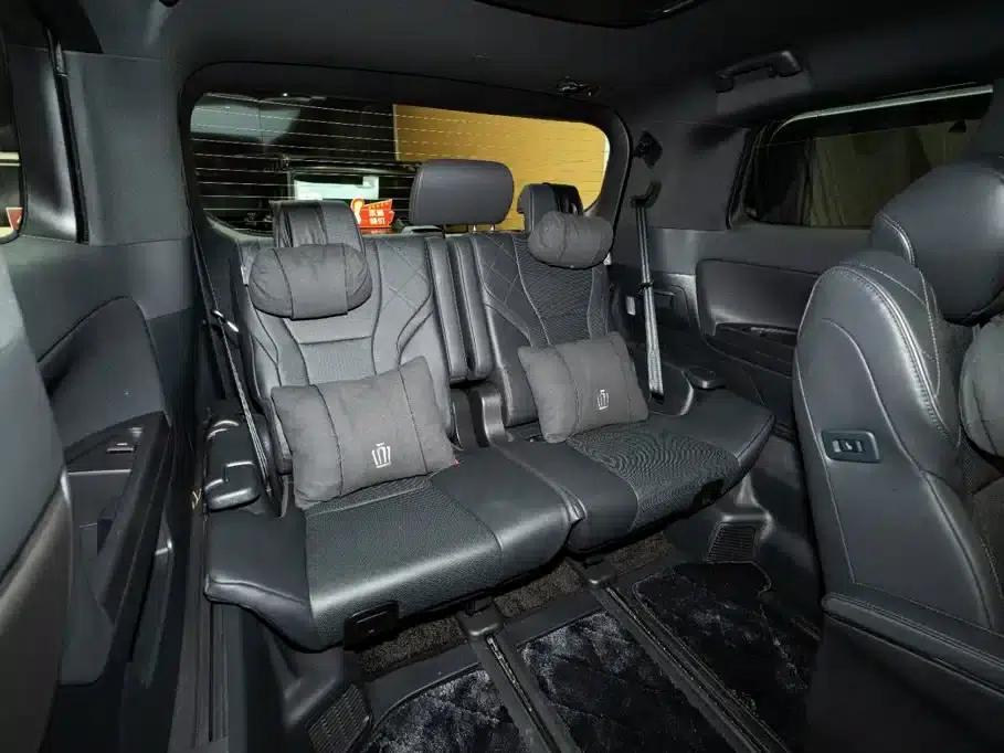 2024 Alphard Crown Hybrid 2.5L Supreme Edition — миниатюра 13