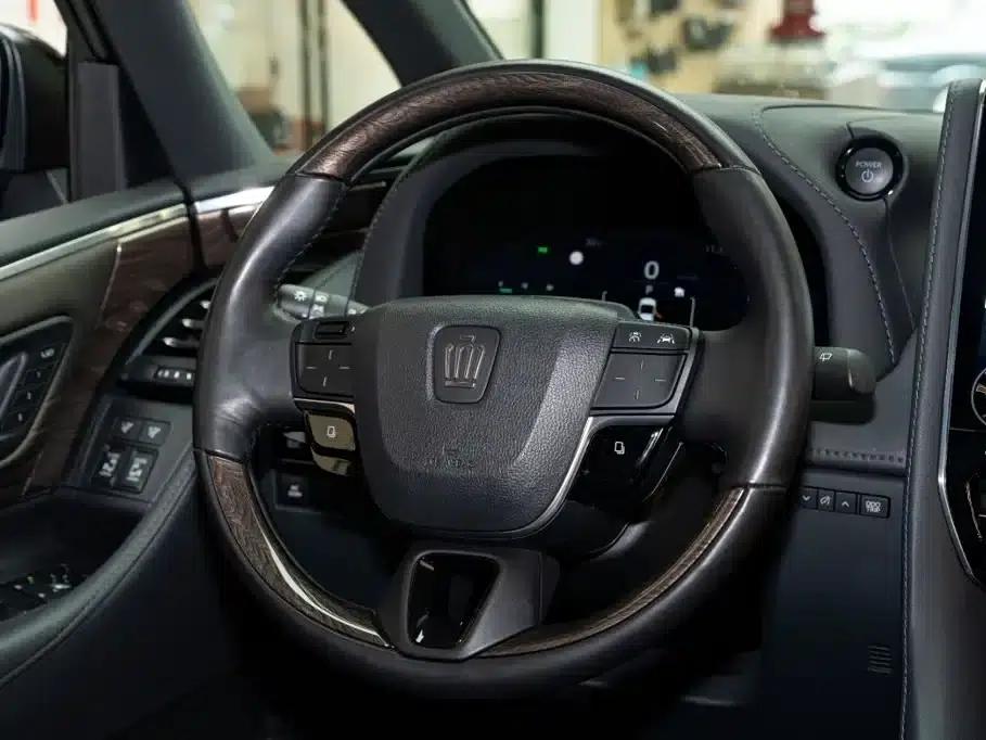 2024 Alphard Crown Hybrid 2.5L Supreme Edition — миниатюра 16