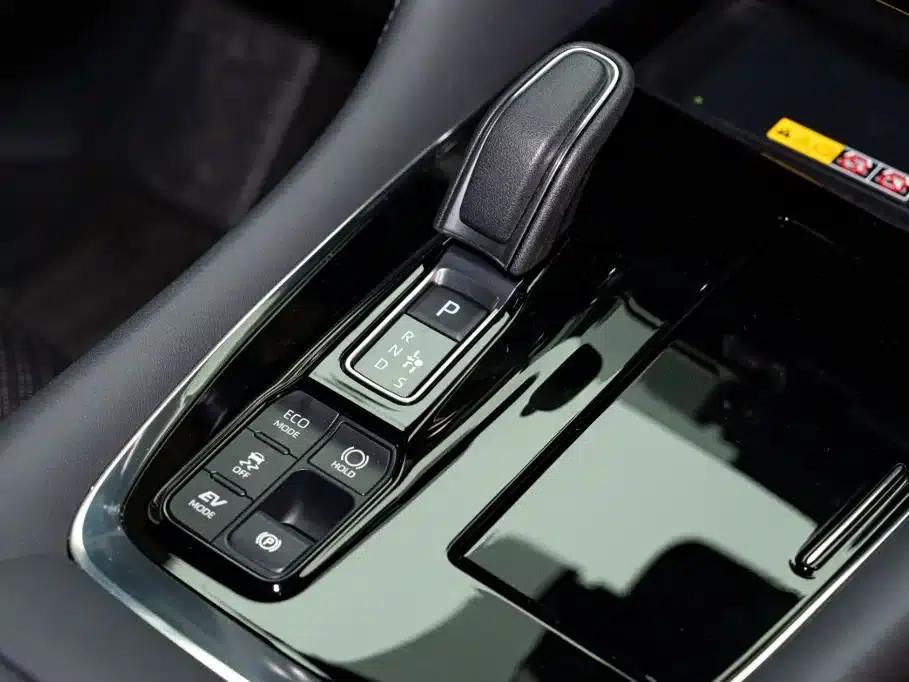 2024 Alphard Crown Hybrid 2.5L Supreme Edition — миниатюра 19
