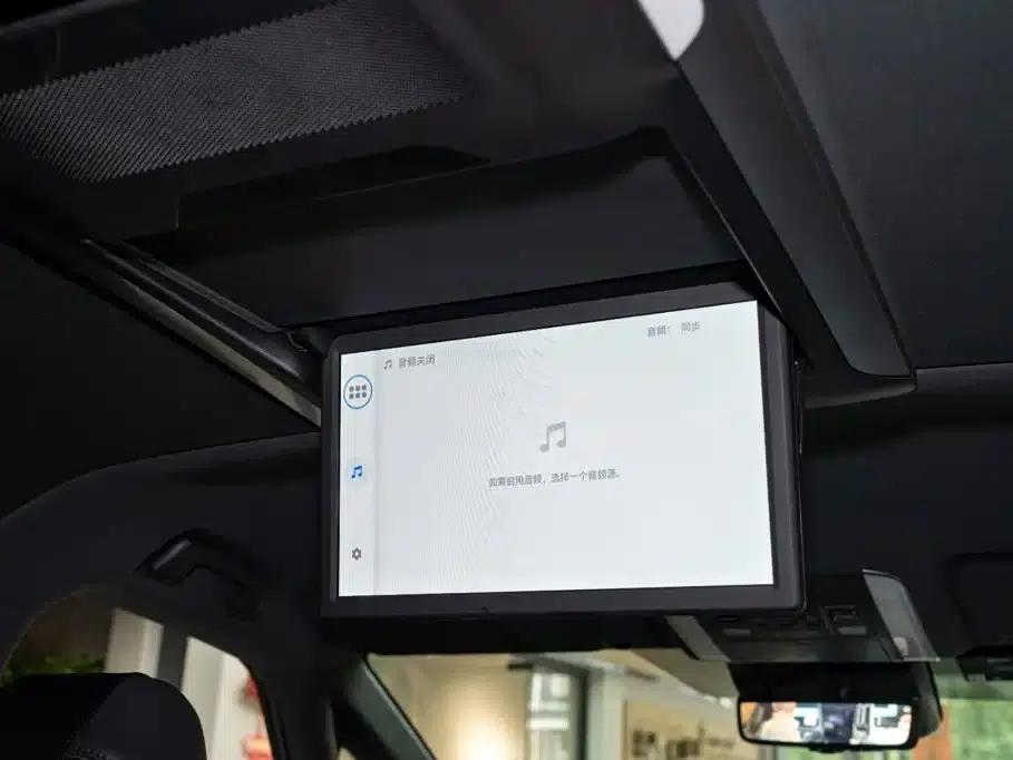 2024 Alphard Crown Hybrid 2.5L Supreme Edition — миниатюра 24