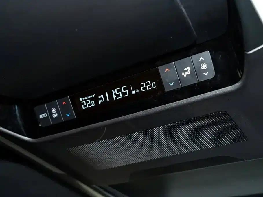 2024 Alphard Crown Hybrid 2.5L Supreme Edition — миниатюра 28