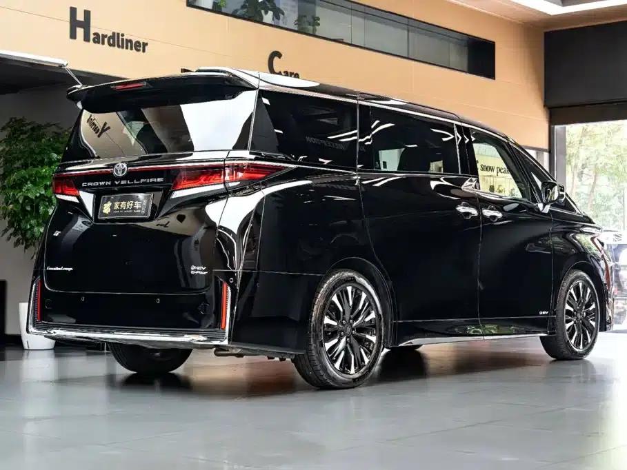2024 Alphard Crown Hybrid 2.5L Supreme Edition — миниатюра 4