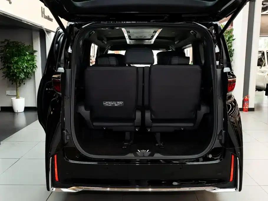 2024 Alphard Crown Hybrid 2.5L Supreme Edition — миниатюра 6