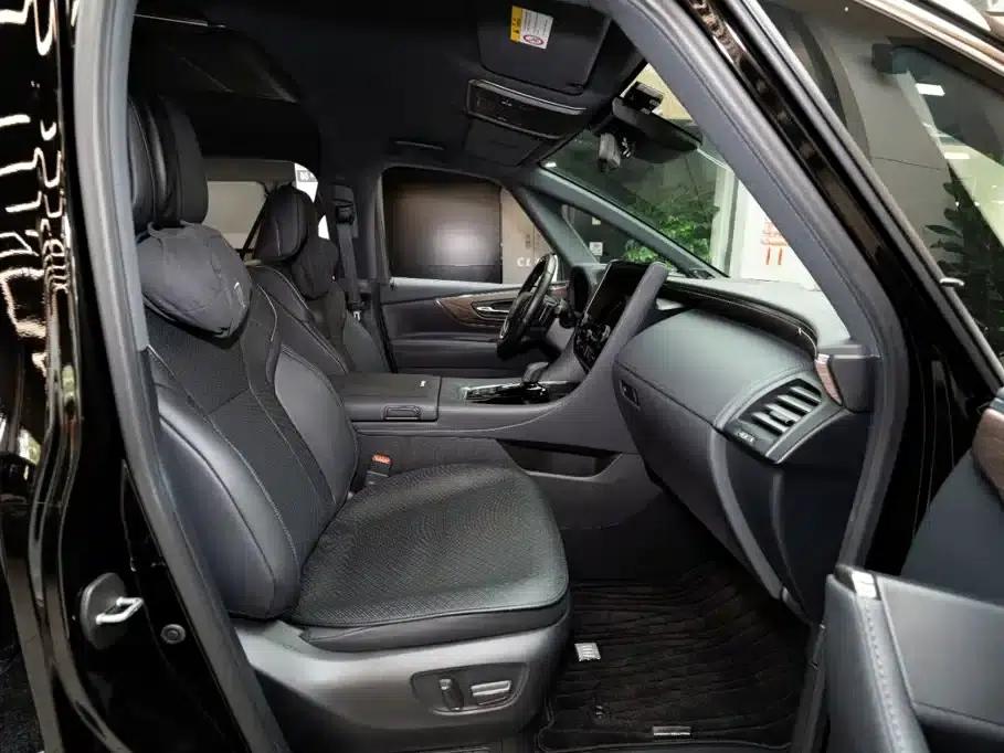 2024 Alphard Crown Hybrid 2.5L Supreme Edition — миниатюра 10