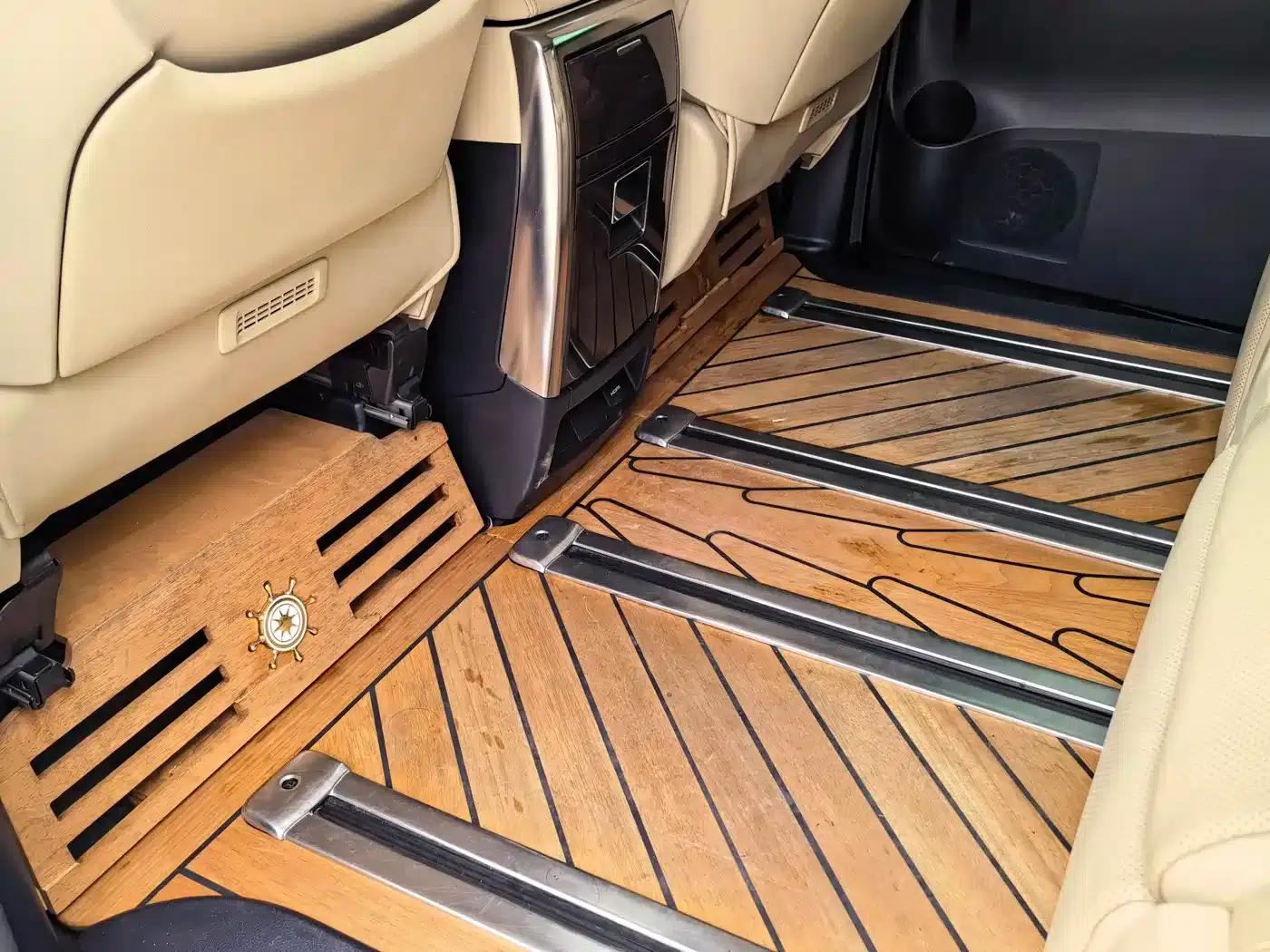 2020 Alphard Hybrid 2.5L HV Premium Edition — миниатюра 13