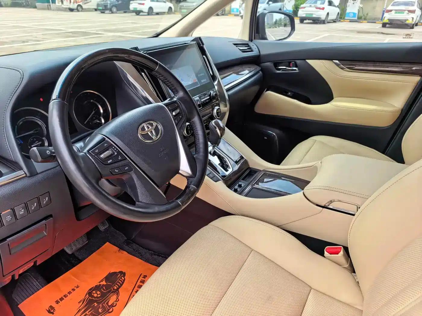 2020 Alphard Hybrid 2.5L HV Premium Edition — миниатюра 17