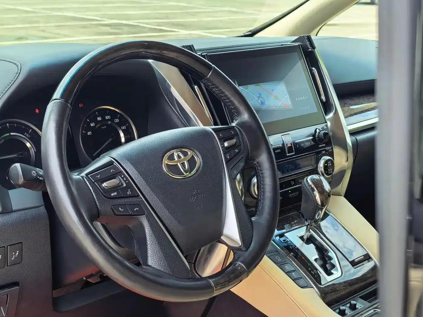 2020 Alphard Hybrid 2.5L HV Premium Edition — миниатюра 18