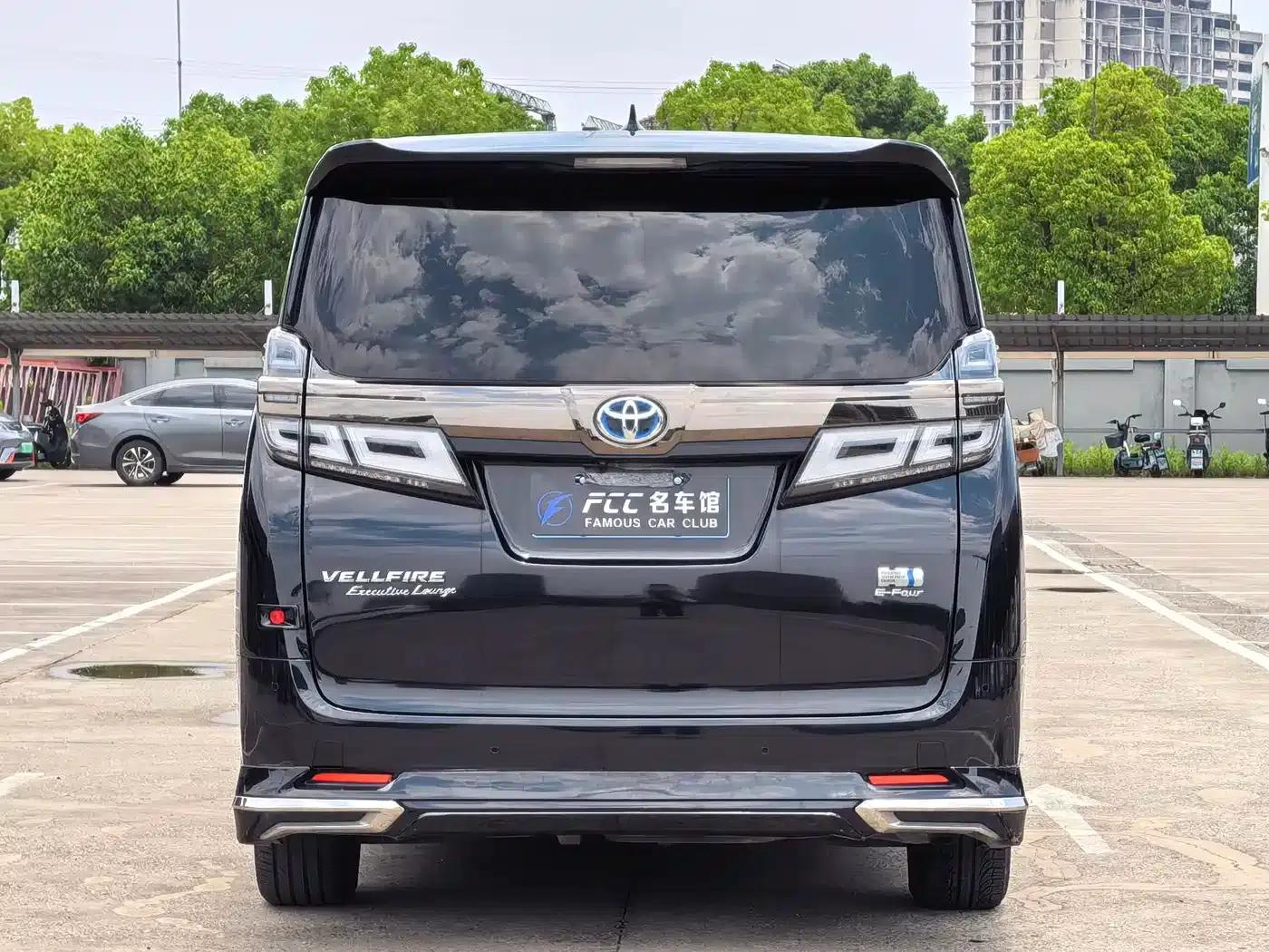 2020 Alphard Hybrid 2.5L HV Premium Edition — миниатюра 4