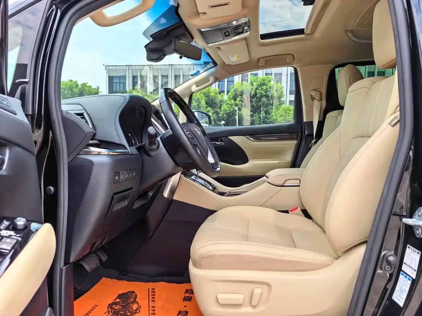2020 Alphard Hybrid 2.5L HV Premium Edition — миниатюра 6