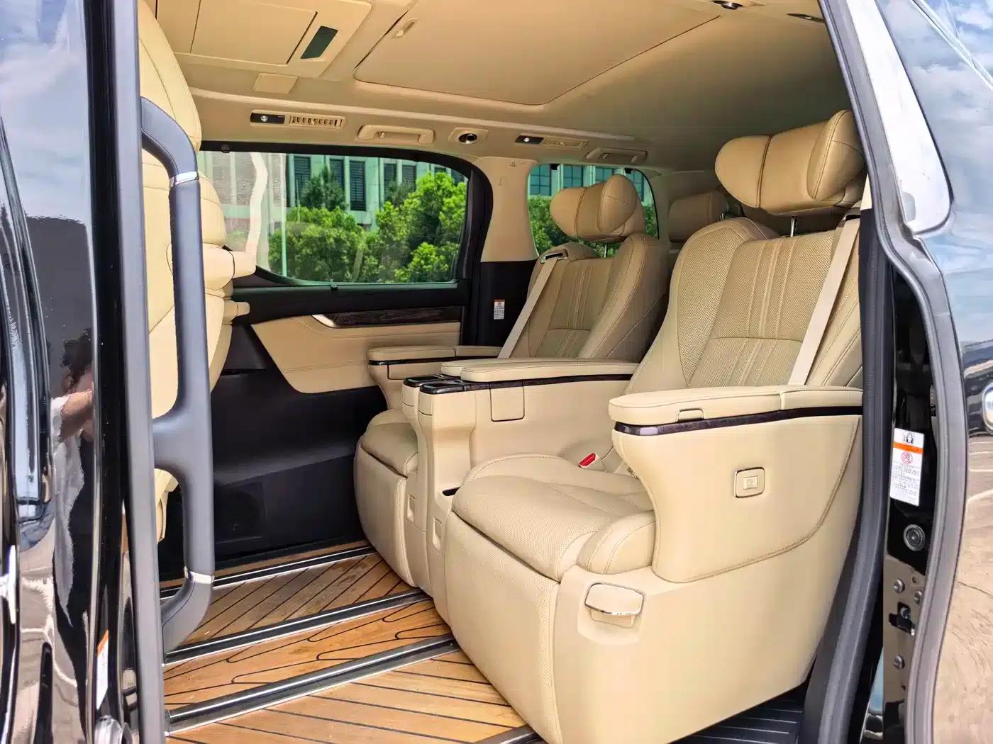 2020 Alphard Hybrid 2.5L HV Premium Edition — миниатюра 7