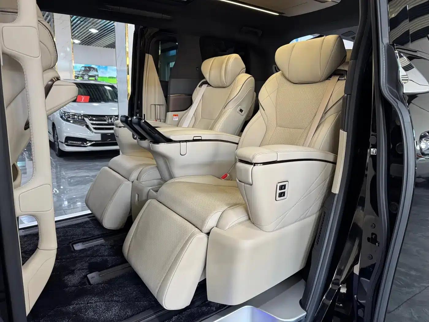 2024 Alphard Crown Hybrid 2.5L Supreme Executive Edition — миниатюра 6