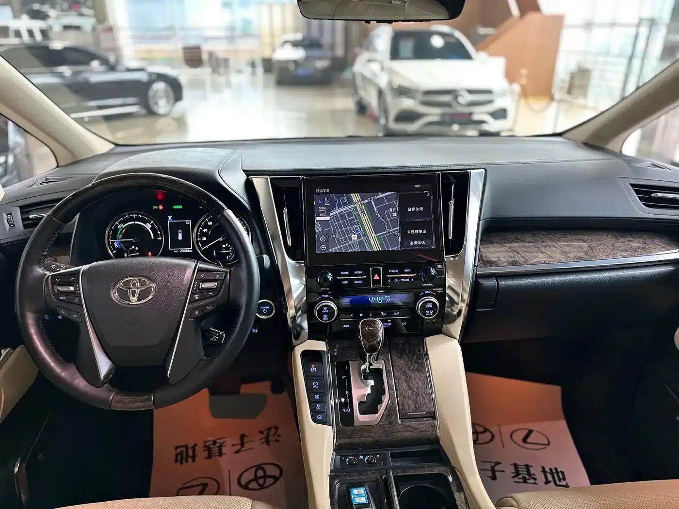 2021 Alphard Crown Hybrid 2.5L HV Premium Edition — миниатюра 17