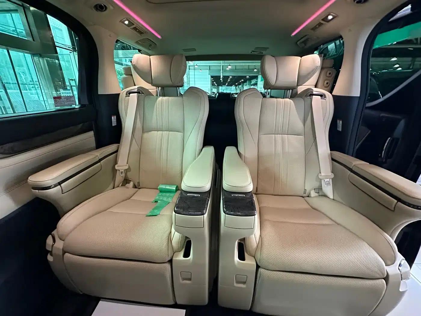 2021 Alphard Crown Hybrid 2.5L HV Premium Edition — миниатюра 19