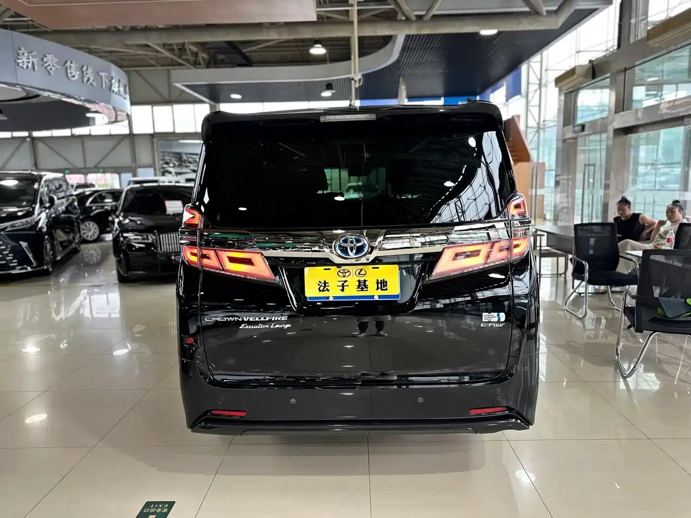 2021 Alphard Crown Hybrid 2.5L HV Premium Edition — миниатюра 25
