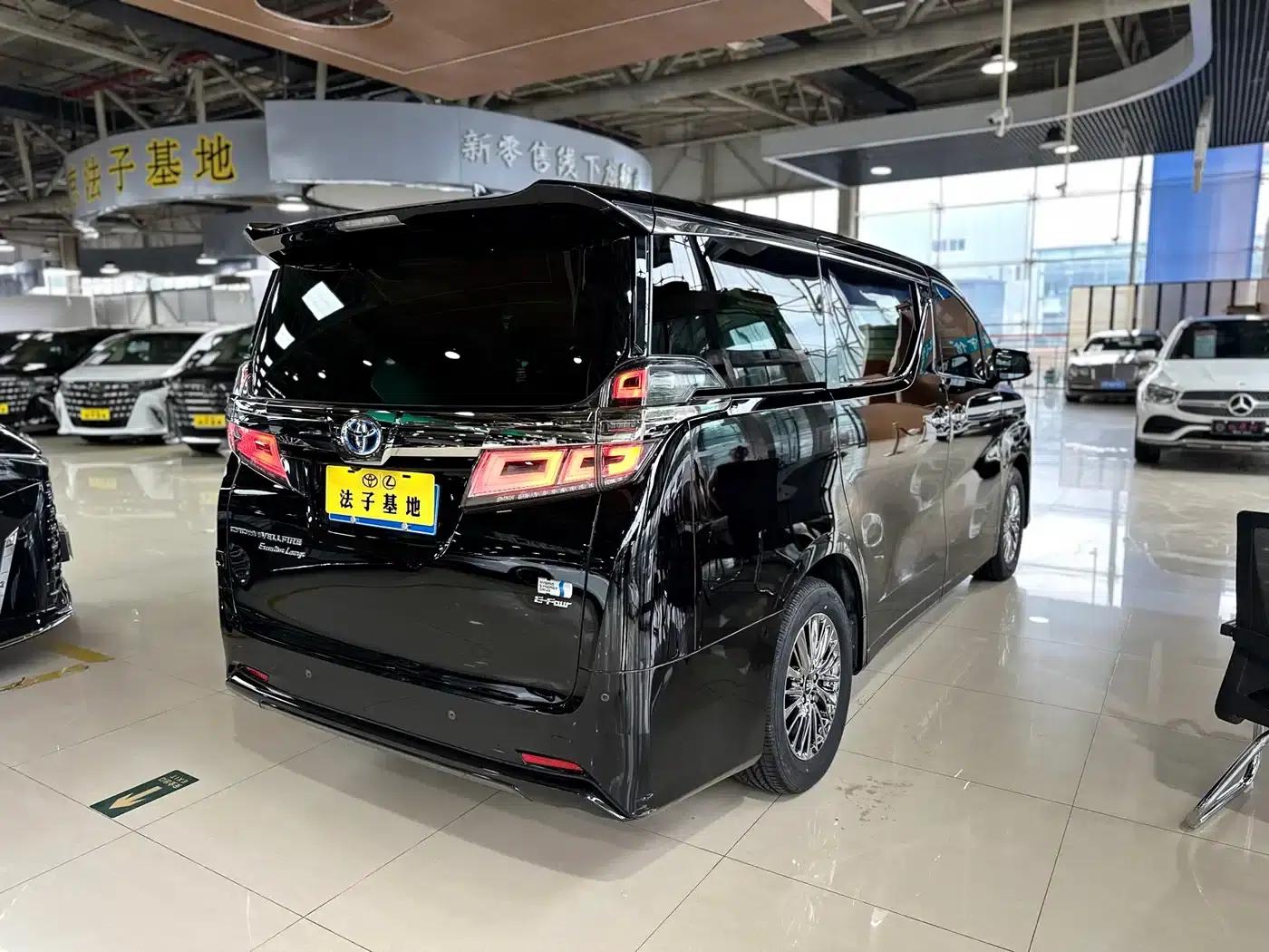 2021 Alphard Crown Hybrid 2.5L HV Premium Edition — миниатюра 26