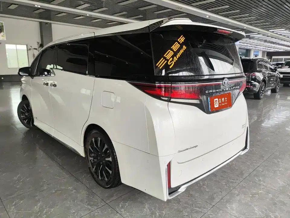 2024 Alphard Crown Hybrid 2.5L Supreme Executive Edition — миниатюра 7