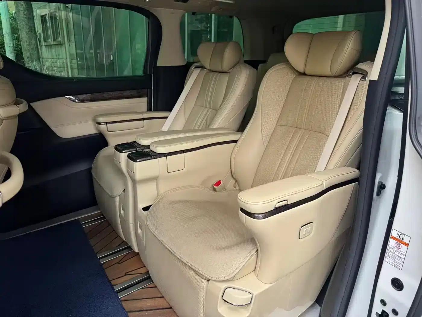 2020 Alphard Hybrid 2.5L HV Premium Edition — миниатюра 6