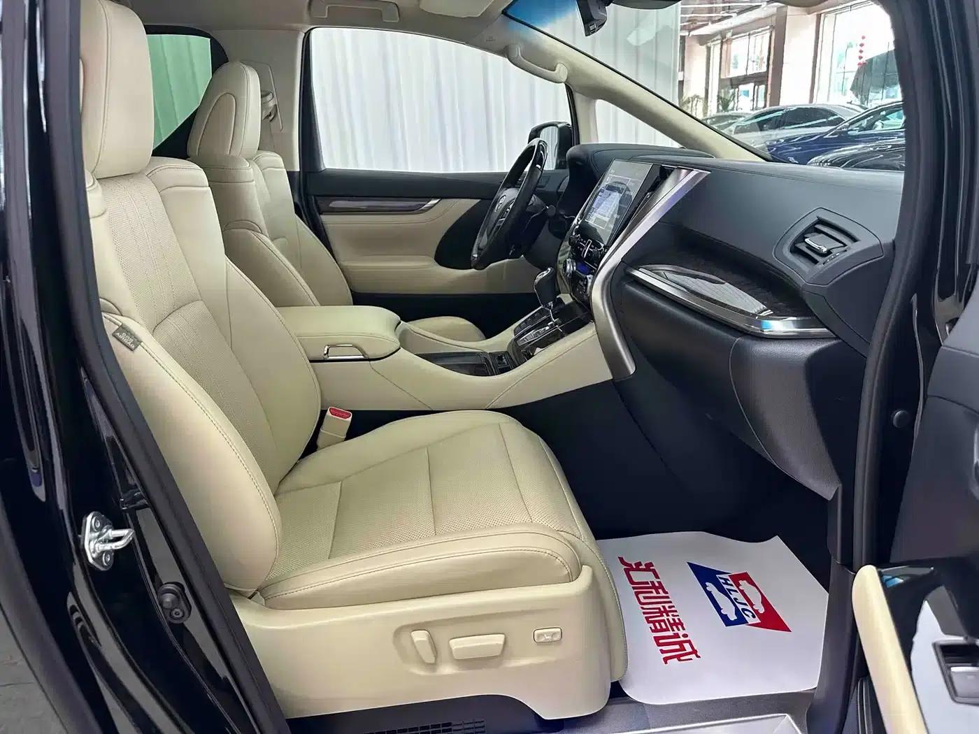 2021 Alphard Crown Hybrid 2.5L HV Premium Edition — миниатюра 16