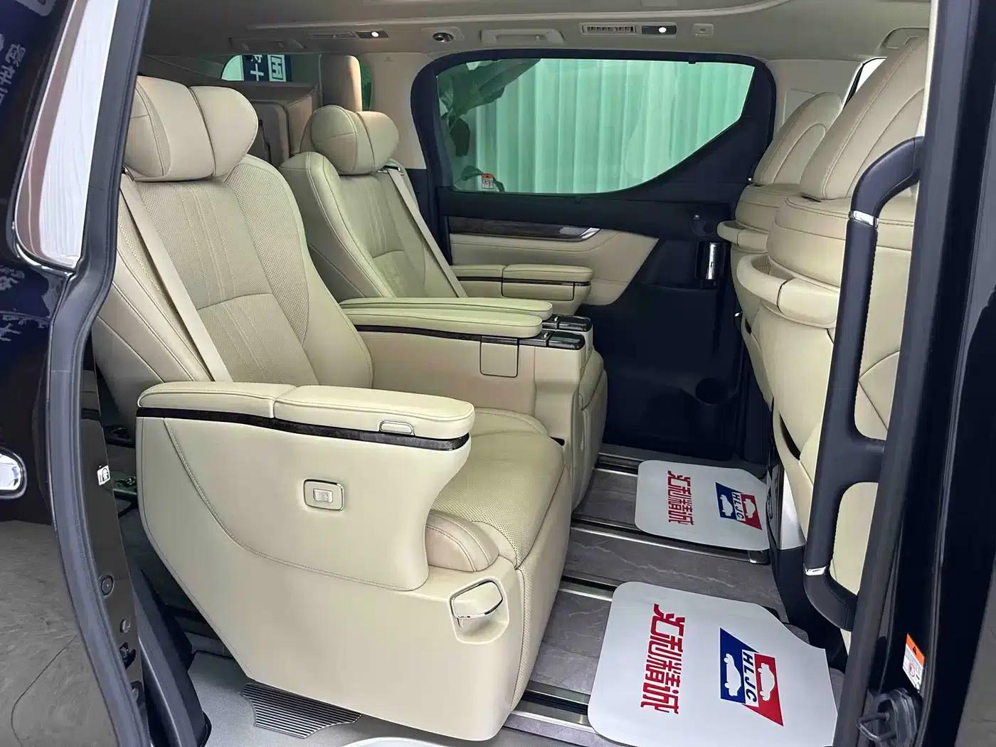 2021 Alphard Crown Hybrid 2.5L HV Premium Edition — миниатюра 17