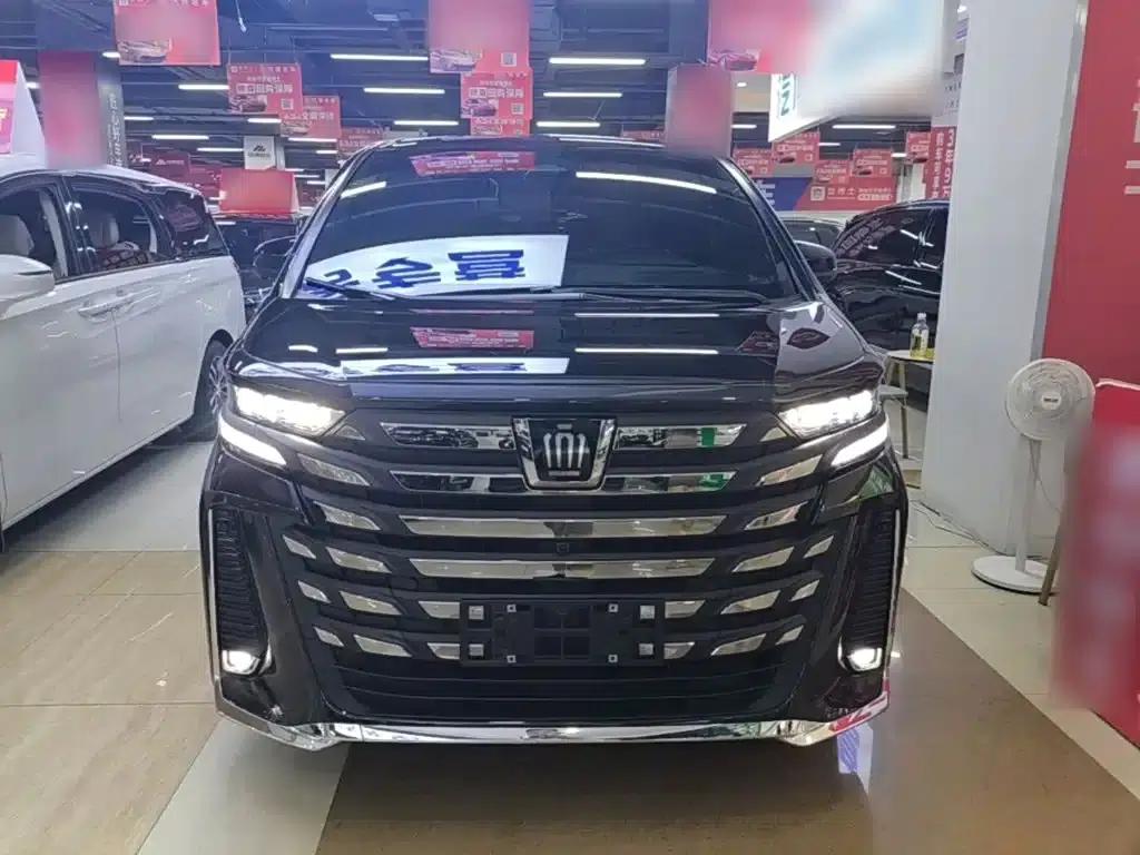 2024 Alphard Crown Hybrid 2.5L Supreme Executive Edition — миниатюра 3