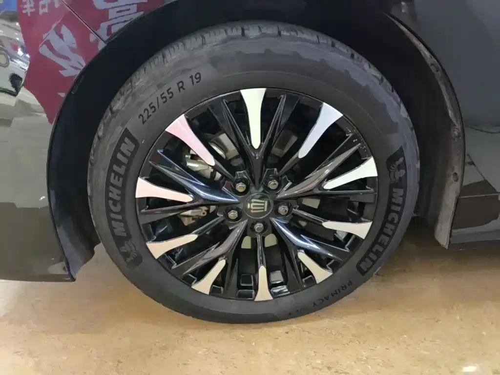 2024 Alphard Crown Hybrid 2.5L Supreme Executive Edition — миниатюра 23