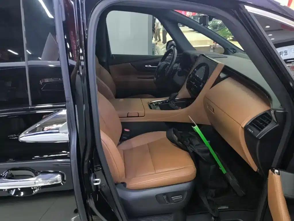 2024 Alphard Crown Hybrid 2.5L Supreme Executive Edition — миниатюра 25