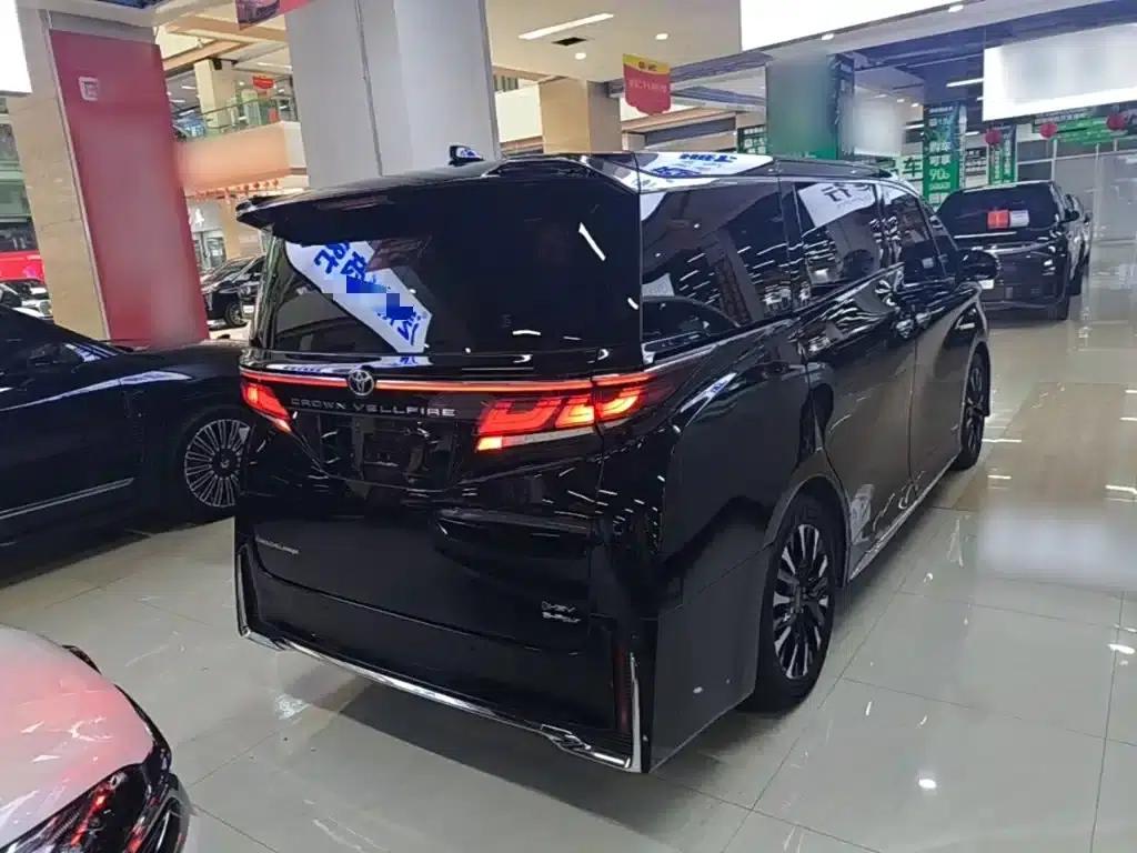 2024 Alphard Crown Hybrid 2.5L Supreme Executive Edition — миниатюра 7