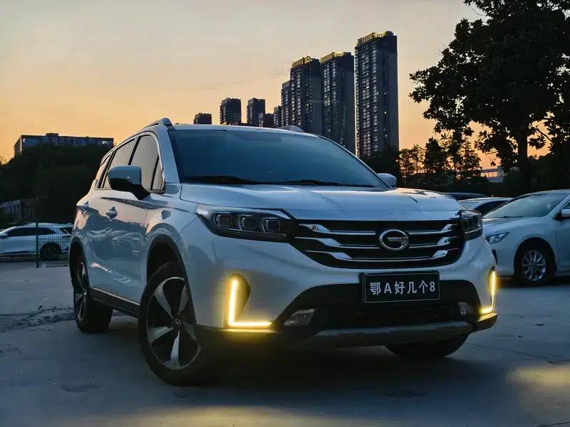 Trumpchi GS4 2018 235T Automatic 2WD Luxury Intelligent Connectivity Millionth Anniversary Edition — миниатюра 3