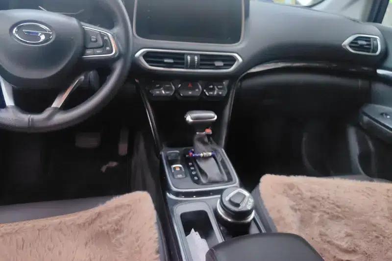 Trumpchi GS4 2018 235T Automatic 2WD Elite Millionth Anniversary Edition — миниатюра 12