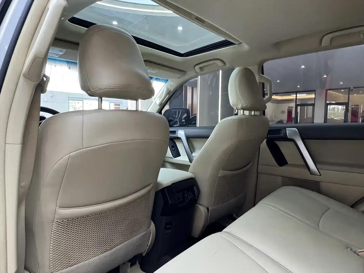 2016 Prado 2.7L Automatic Standard Edition — миниатюра 12